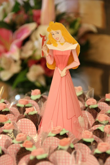 Princesa Bela Adormecida (Aurora) para Recortar e Colar 3D