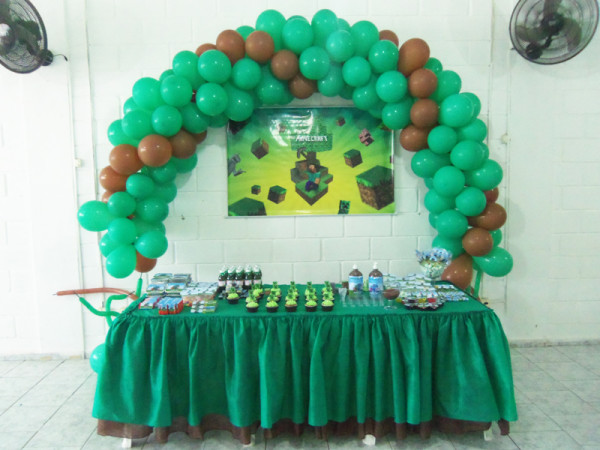 Tema: Minecraft – Festa da Leitora Simone!