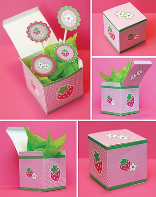 Caixa e Topper Cupcakes Morango e Flores