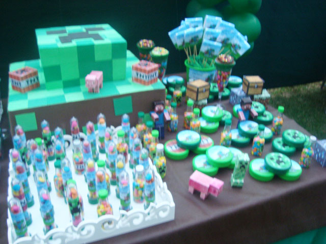 Tema: Minecraft - Festa da Leitora Juliana Viviani!