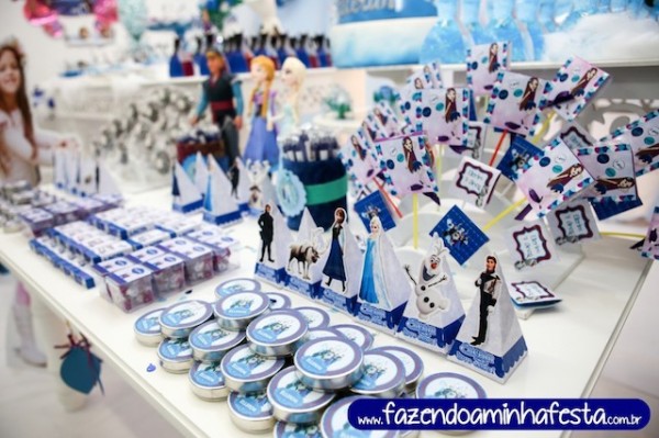 Festa da Ellerim com Personalizados Frozen do nosso Kit Completo!