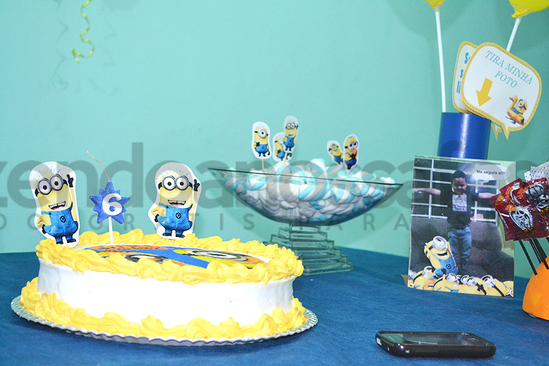 Tema: Minions – Festa da Leitora Patricia Souza!