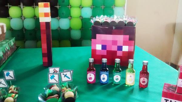 Fazendo a Nossa Festa - Alguém preparando uma festa Minecraft