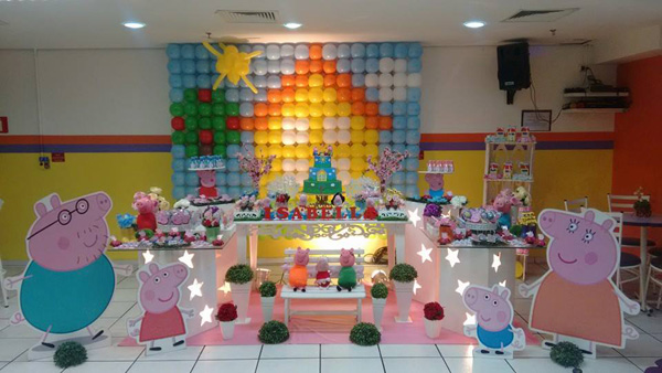 Molde casinha da Peppa  Festa infantil peppa pig, Festa infantil peppa,  Enfeites de aniversário infantil