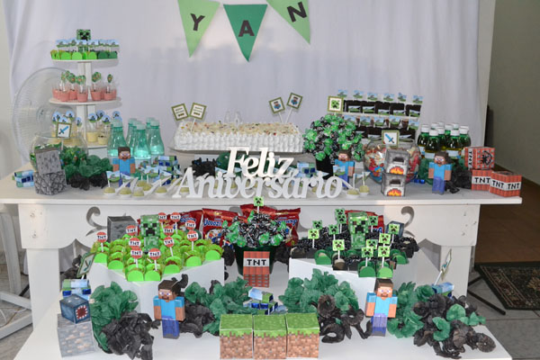 como fazer boneco minecraft passo a passo  Minecraft, Festa minecraft  simples, Mine craft party