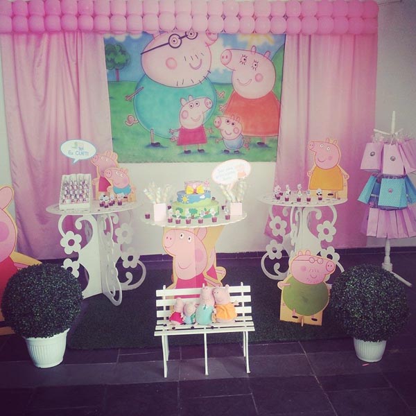 Molde casinha da Peppa  Festa infantil peppa pig, Festa infantil peppa,  Enfeites de aniversário infantil