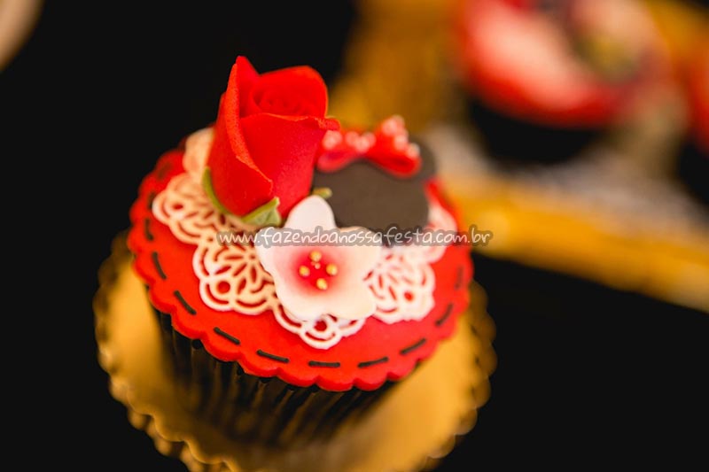Cupcake Festa Minnie Vermelha da Maria Clara