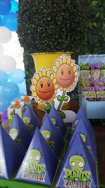 Caixa Pirâmide Festa Infantil Plants vs Zombies