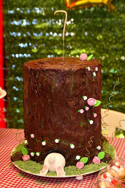 Bolo Chapeuzinho Vermelho  Bolo da chapeuzinho vermelho, Festa infantil chapeuzinho  vermelho, Decoração de bolo infantil