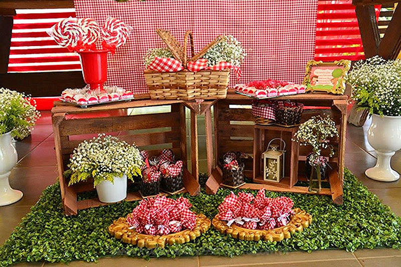 Decoração da Chapeuzinho Vermelho para a festa infantil